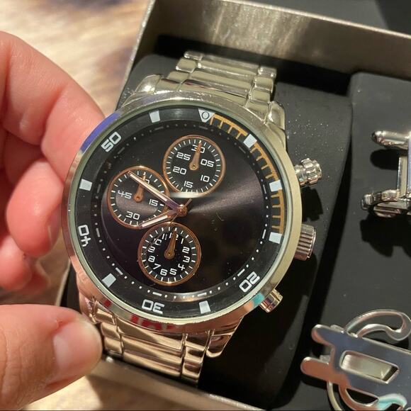 American Exchange Watch, Cuff Links & Tie Clip Set Metal Alloy Watch - Picture 6 of 15